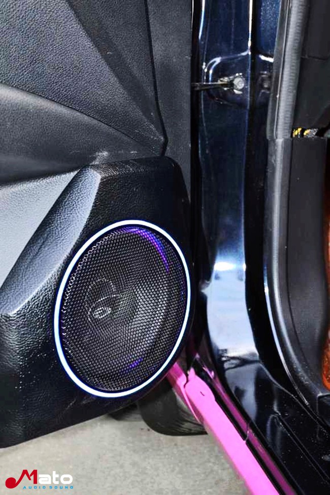 小资之声 精英之势 佛山车改坊日产骊威改装意大