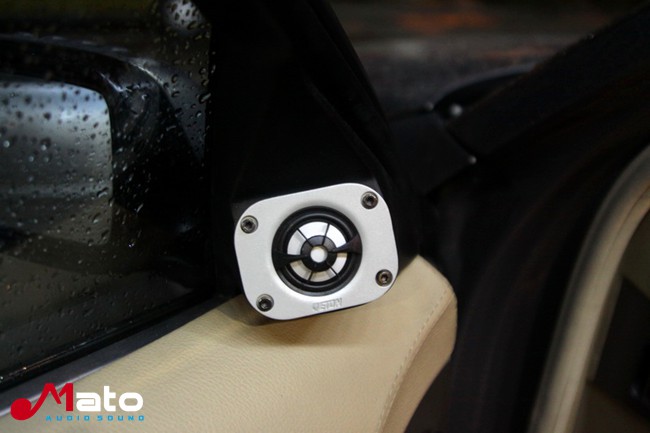 柳州丽声音乐宝马760改装德国ETON汽车音响