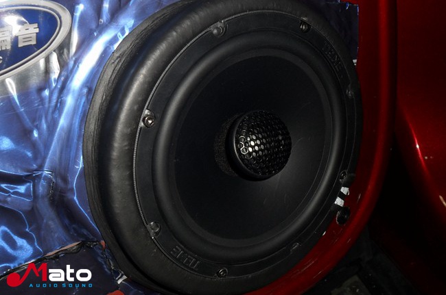 简单实惠动听 新疆车佳坊标致3008改装TEC和霸克汽