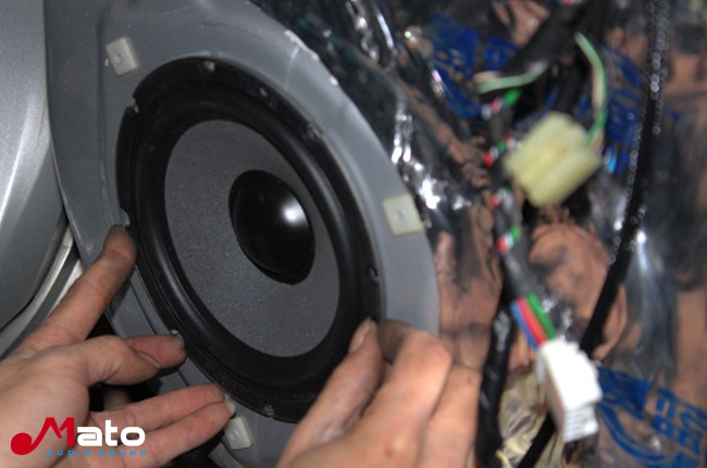 浅尝霸克音 顺德百佳长城炫丽改装美国霸克音响