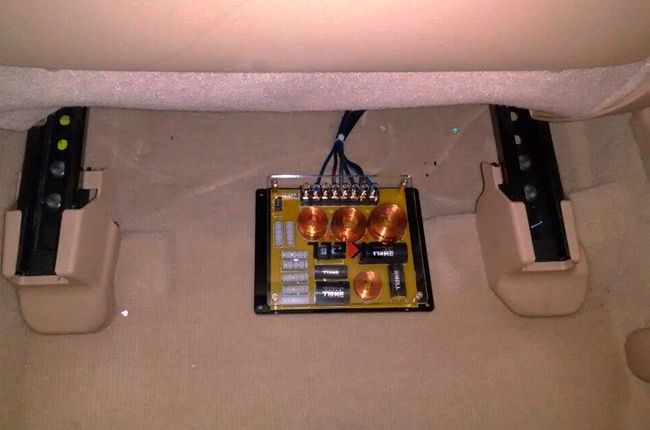 优美旋律 一触即享 三乡极速丰田锐志改装美国霸