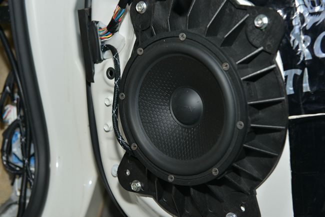 无与伦比的美丽 广州帝锐兰德酷路泽改装德国