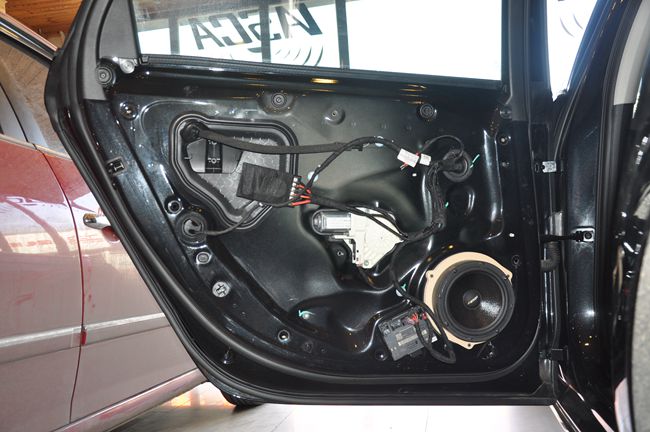 非凡英姿激情绽放 集结车尚奥迪A6改装德国ETON音