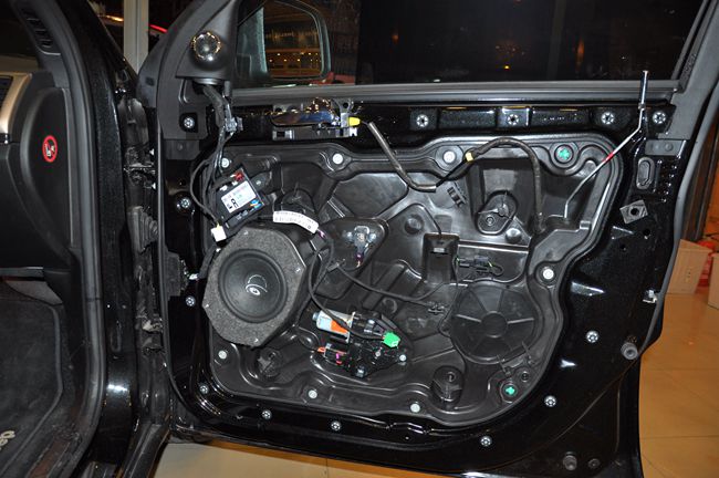 品质声大反转 集结车尚吉普大切诺基改装意大利