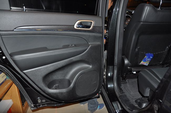 品质声大反转 集结车尚吉普大切诺基改装意大利