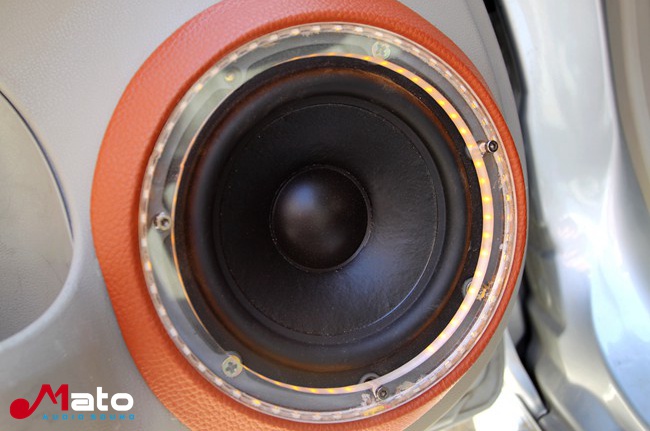 音乐的精神需求 日产阳光改装全套美国霸克音响