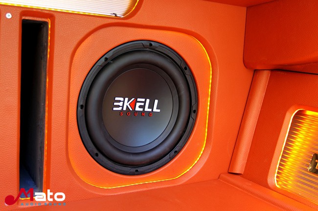 音乐的精神需求 日产阳光改装全套美国霸克音响