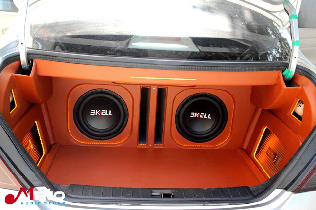 音乐的精神需求 日产阳光改装全套美国霸克音响