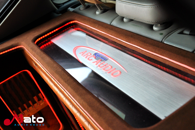 佛山百佳斯柯达明锐改装意大利TEC和美国ARC音响 