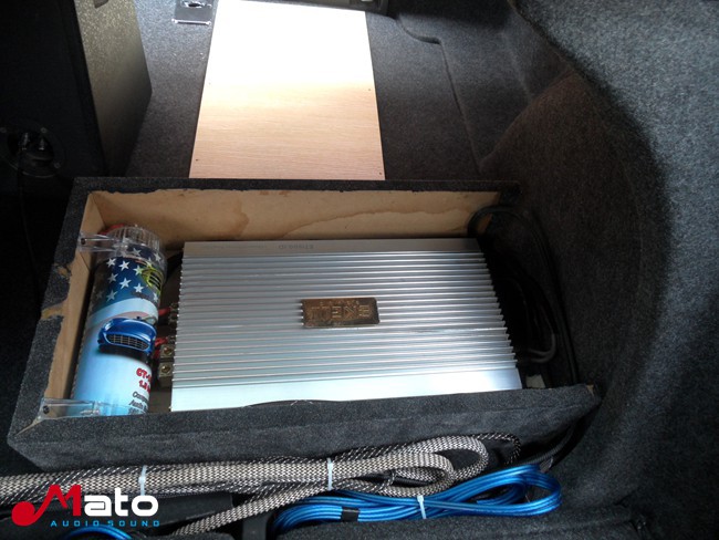 娄底车声缘大众速腾改装ETON和霸克音响