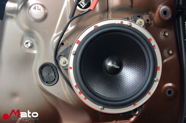 专业升级扬声器的品质 广州极速丰田RAV4改装ET