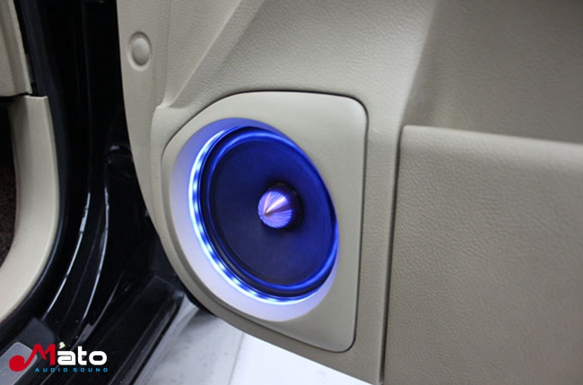 纯正曼妙的音质效果 丰田皇冠音响改装Hybrid Au