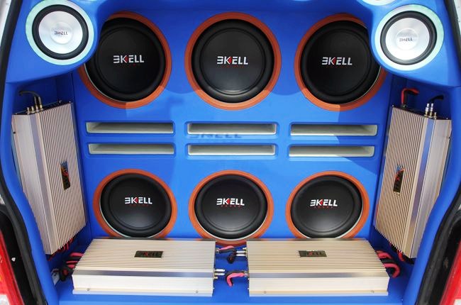 音响大爆炸! 美托声频竞技联盟冠军车——广州