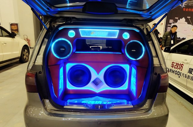 够酷！车改坊汽车影音连锁（义乌店）日产骊威