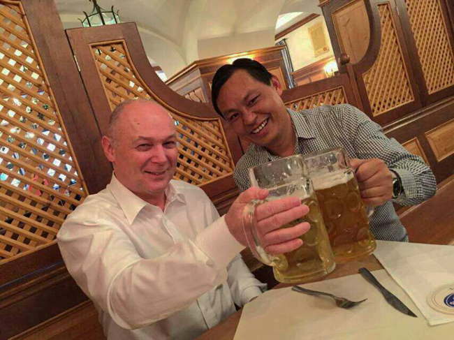 美托声频德国汽车音响考察团:受到德国ETON的热