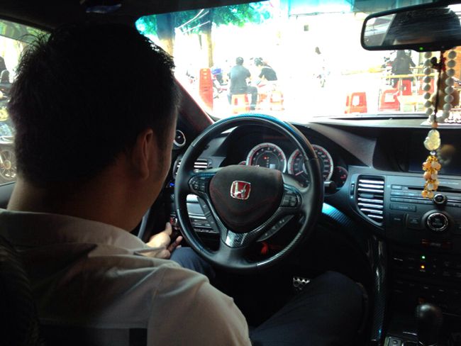 感恩回馈 海口龙发车驿站举行免费调音活动